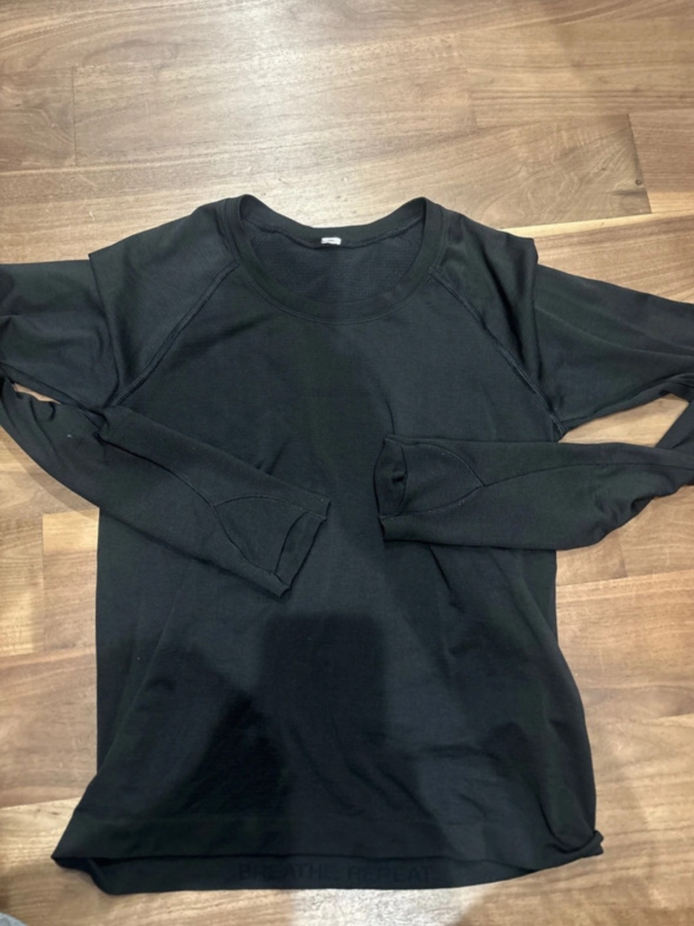 Black womens lululemon small Long-Sleeve Crewneck Shirt